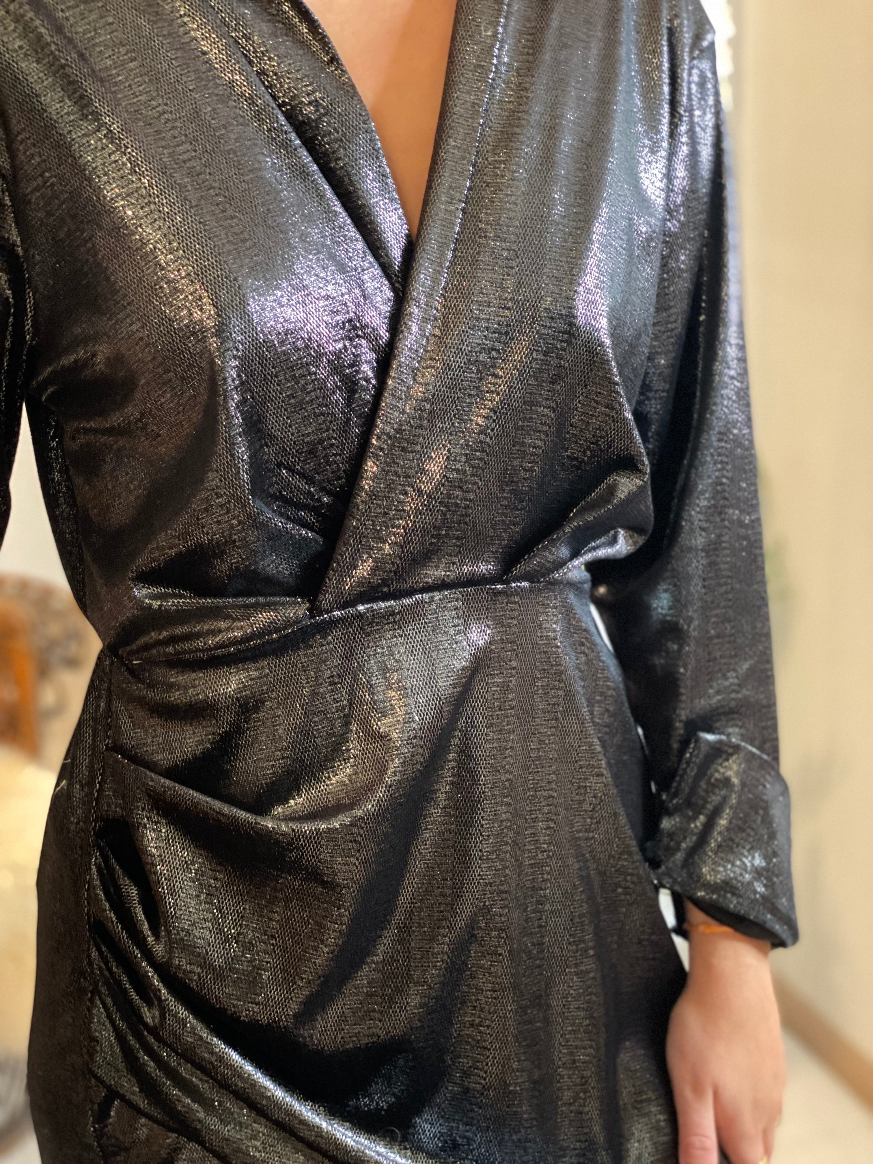 ROBE ISIA