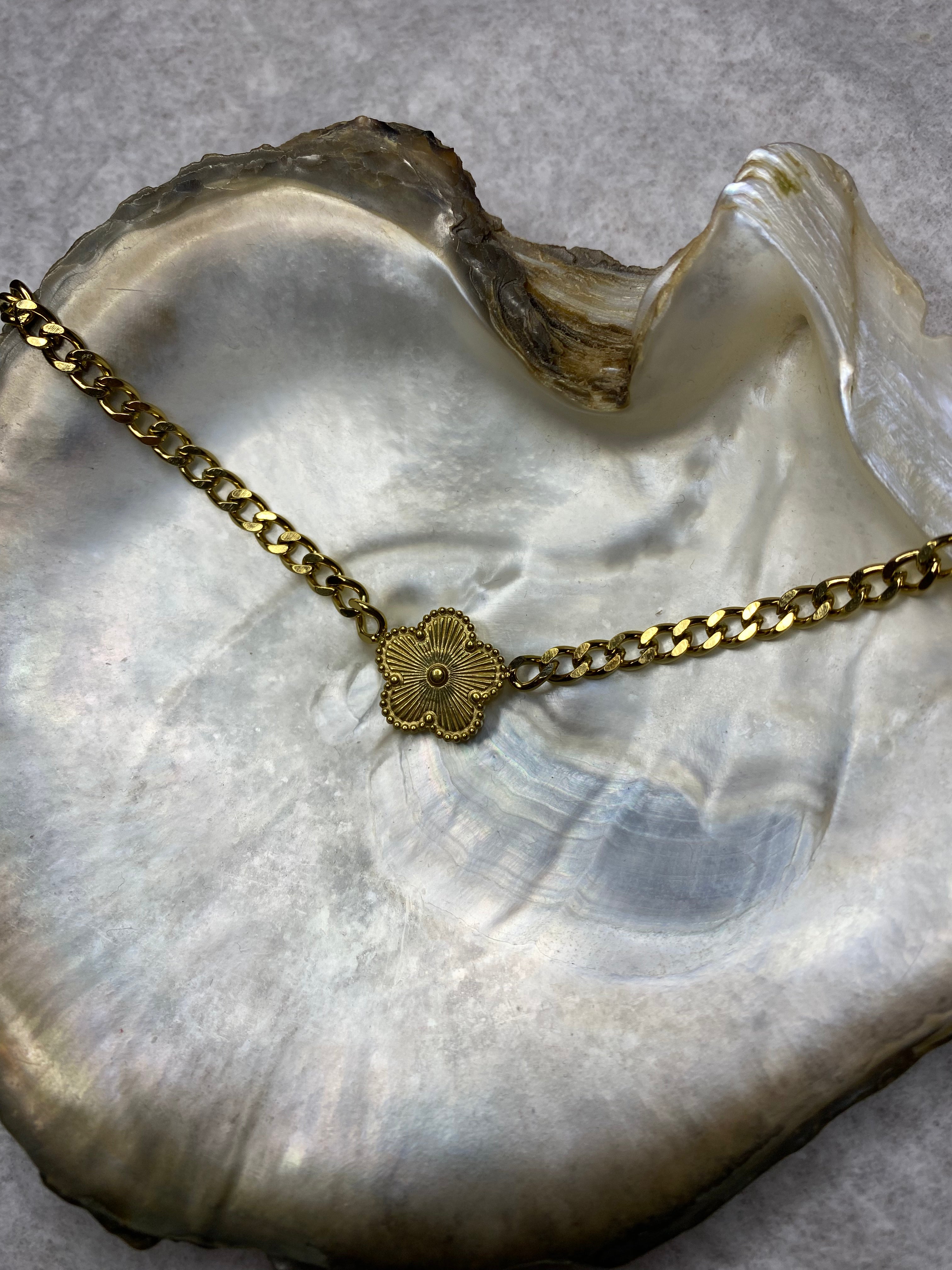 COLLIER AMALIA
